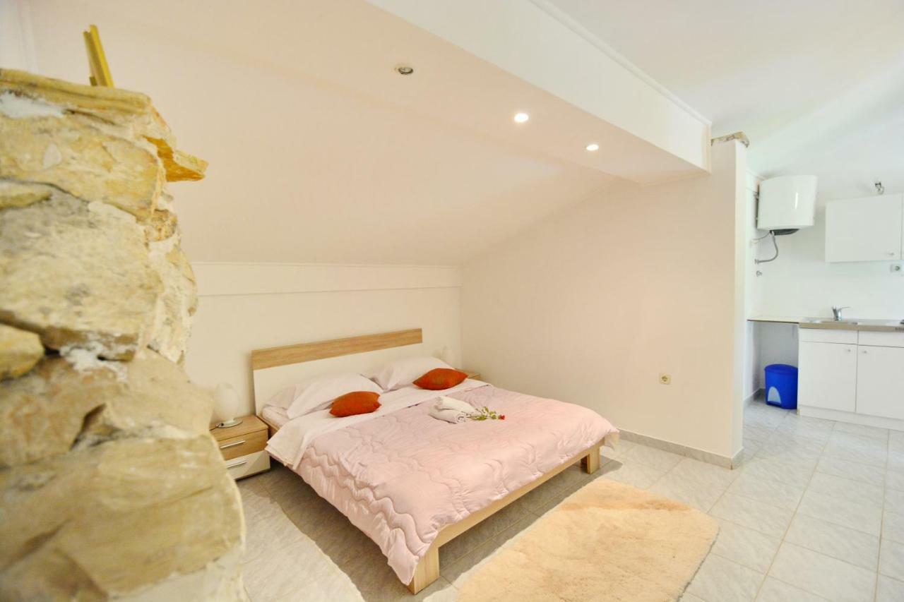 Apartmani Maca Sikovo Zewnętrze zdjęcie