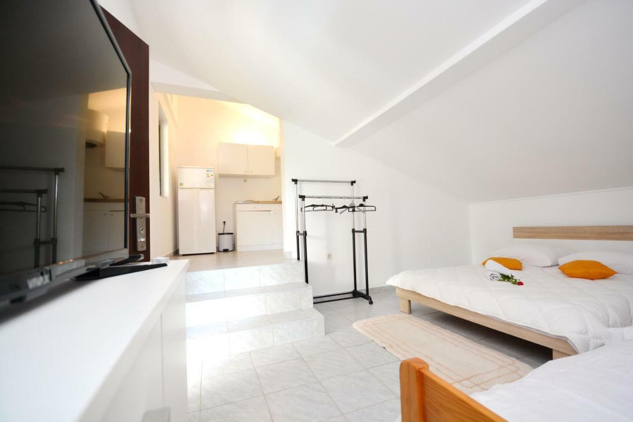Apartmani Maca Sikovo Zewnętrze zdjęcie